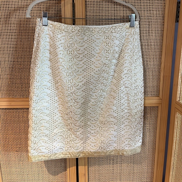 Banana Republic Women’s 4 Skirt - Picture 3 of 4